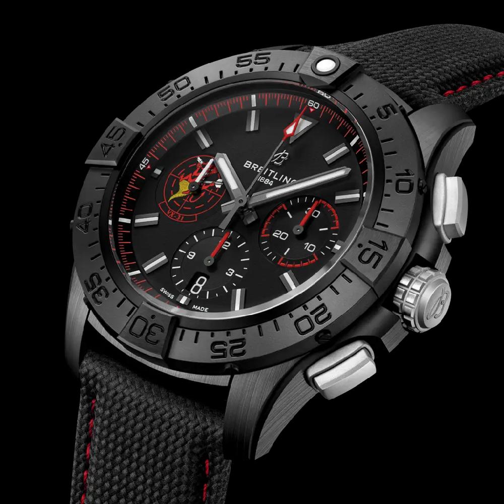 Breitling Avenger B01 Chronograph 44 Night Mission Dust Devils Tienda de fábrica
