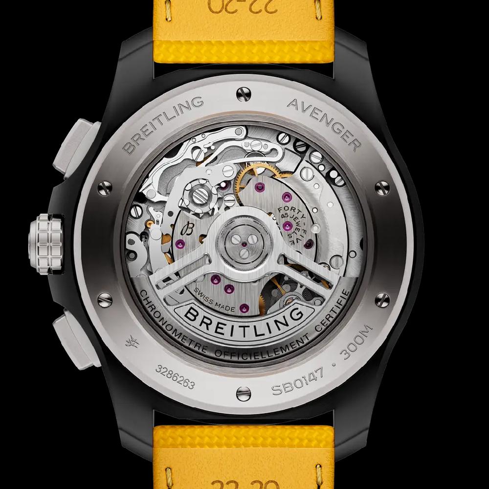 Breitling Avenger B01 Chronograph 44 Night Mission Ahorra y exporta