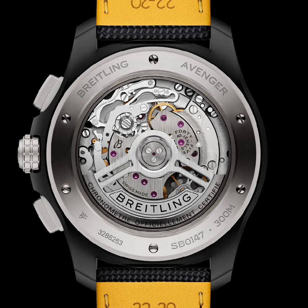 Breitling Avenger B01 Chronograph 44 Night Mission Precios de Black Friday