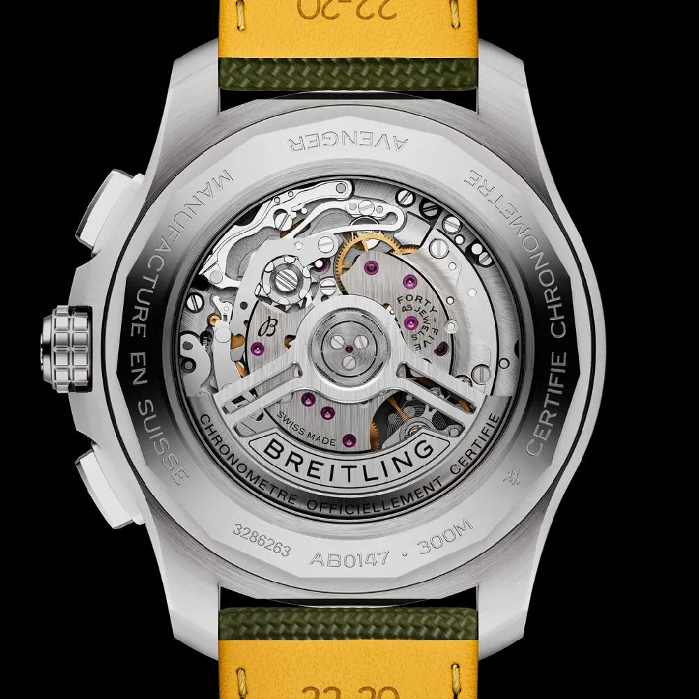 Breitling Avenger B01 Chronograph 44 En oferta