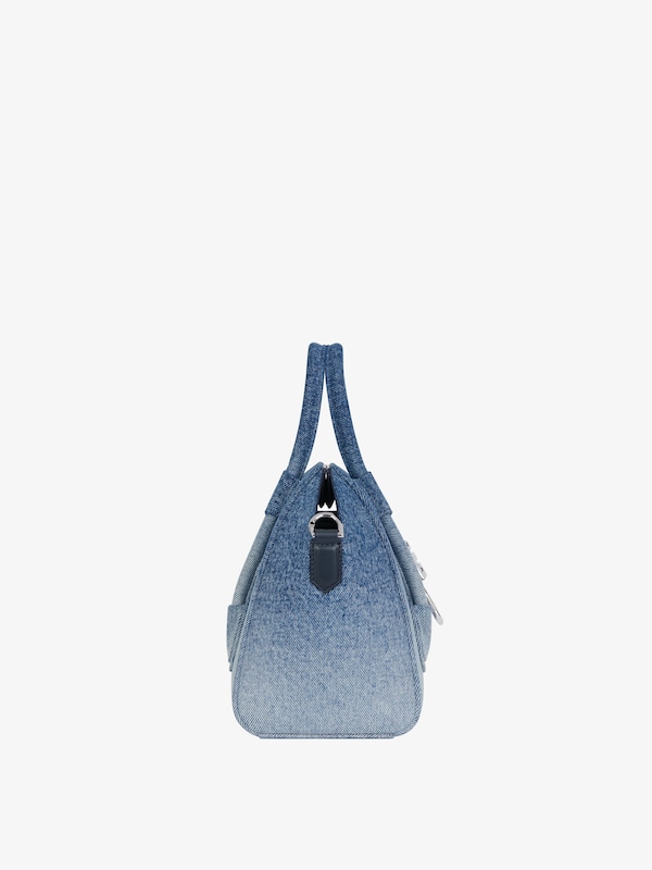 Givenchy Mini Antigona Lock bag in gradient denim En oferta