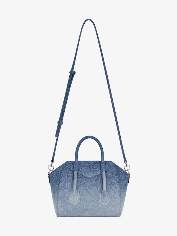 Givenchy Mini Antigona Lock bag in gradient denim En oferta