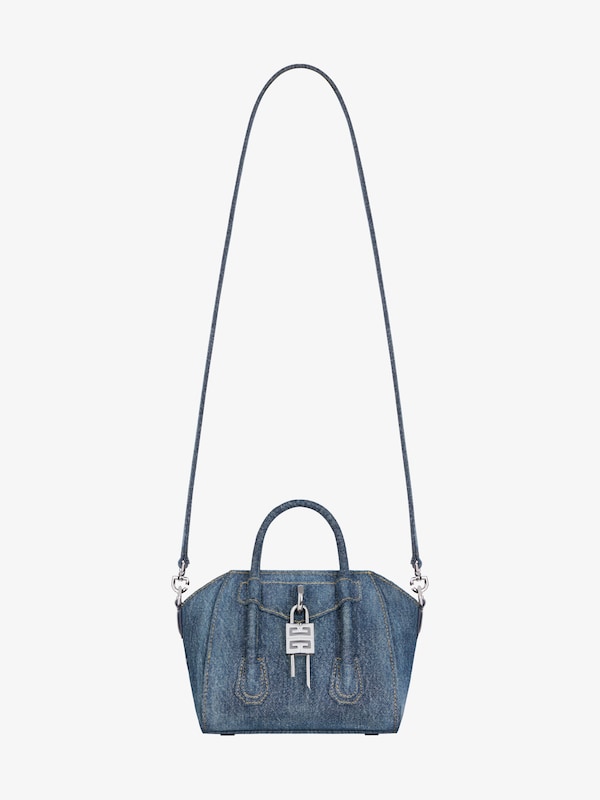 Givenchy Antigona Toy Lock bag in washed denim Los más vendidos