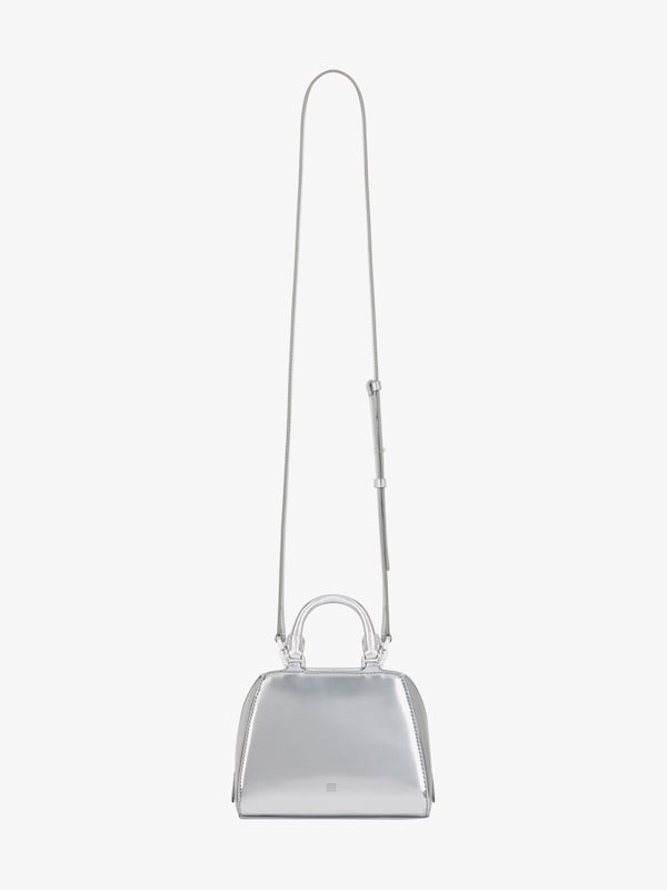 Givenchy Nano Antigona Cube bag in laminated leather with charm Tienda