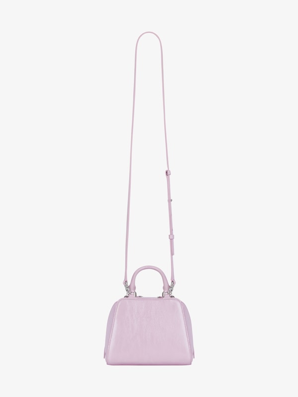 Givenchy Nano Antigona Cube bag in patent leather with charm Liquidación