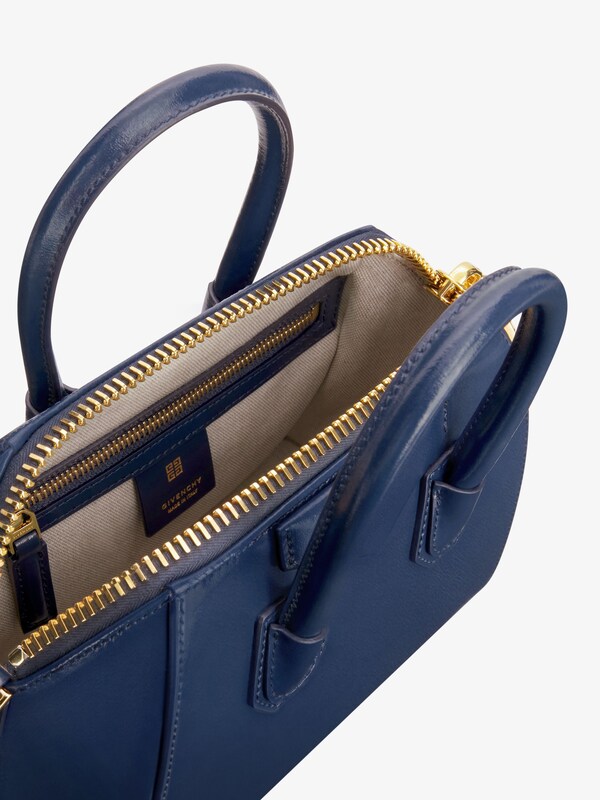 Givenchy Mini Antigona bag in Box leather Rebajas online