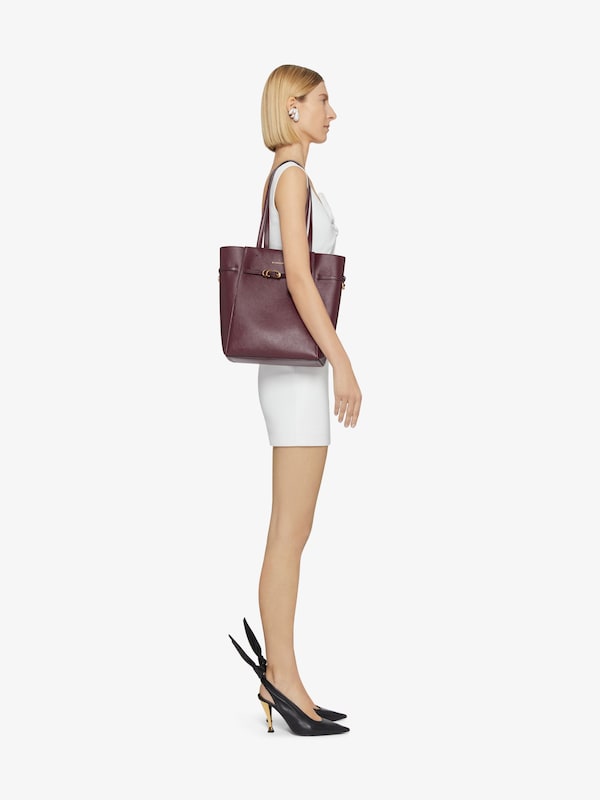 Givenchy Small Voyou tote bag in leather Superdescuento