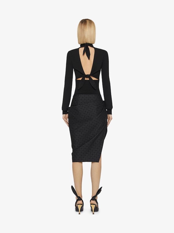 Givenchy Slim fit sweater in cashmere tied at the back Limitado a 3 días