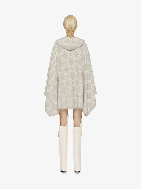 Givenchy Poncho in monogram 72 jacquard Descuento