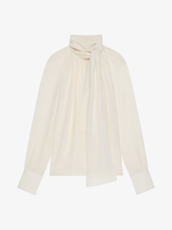 Givenchy Blouse in silk with lavallière Últimos 2 días