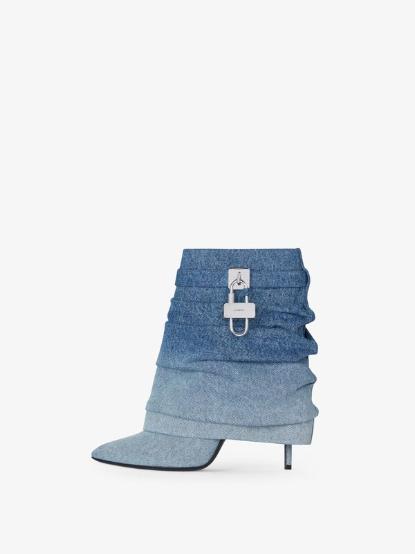 Givenchy Shark Lock Stiletto ankle boots in gradient denim Última moda