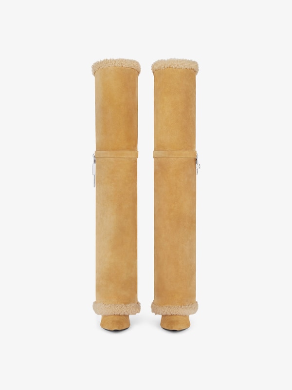 Givenchy Shark Lock Stiletto boots in suede and shearling En oferta