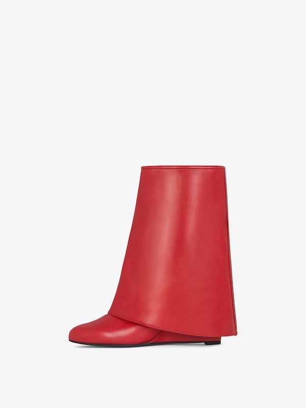 Givenchy Shark Lock Buckles ankle boots in leather Liquidación