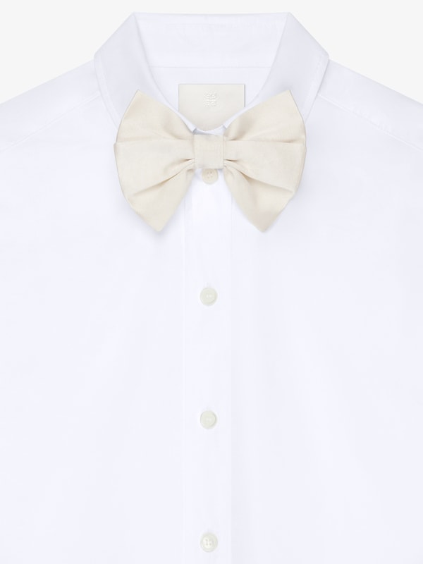 Givenchy Bow tie in silk Devoluciones gratuitas
