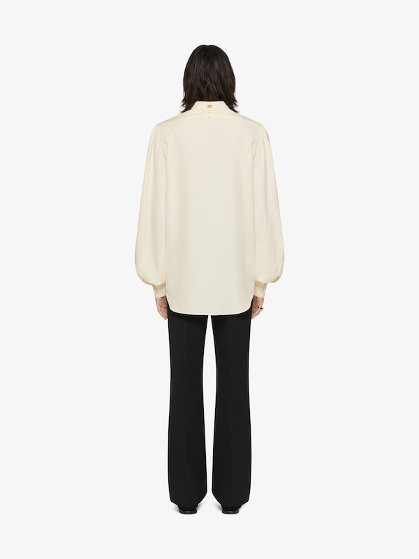 Givenchy Shirt in silk with laces with HG embroidery En oferta