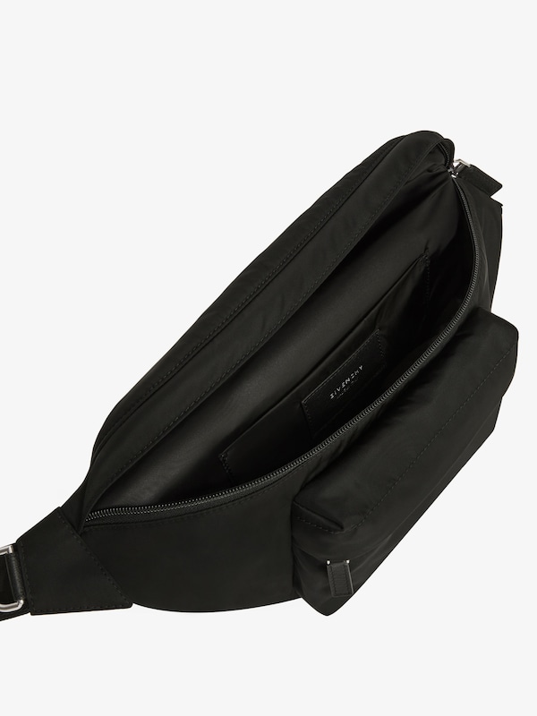 Givenchy Essential U bumbag in nylon En oferta