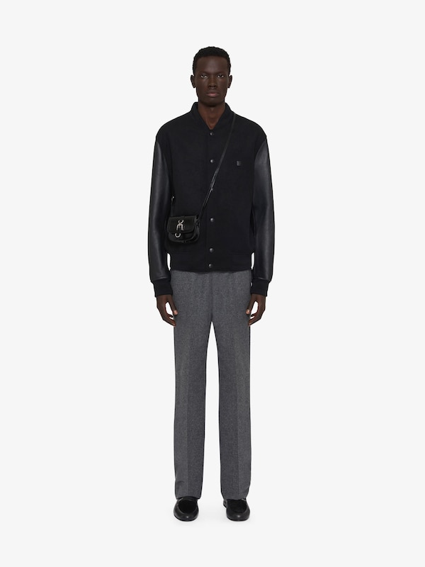 Givenchy Voyou Neck Crossbody bag in shiny leather Ofertas de temporada