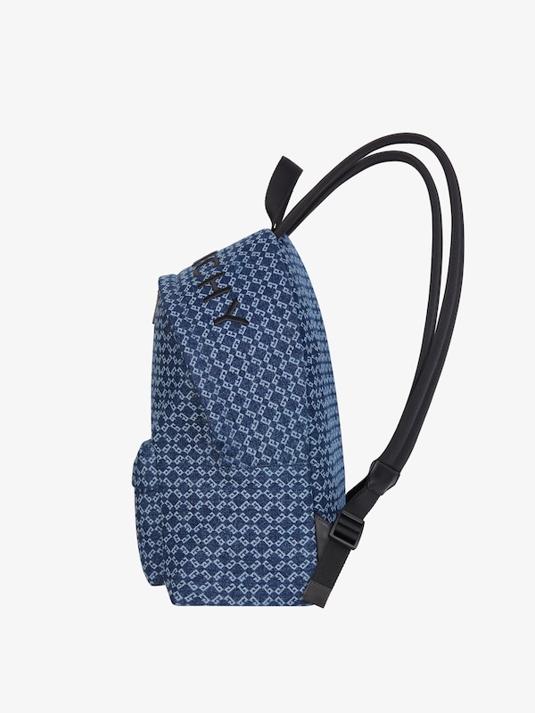 Givenchy Essential U backpack in monogram 72 denim Descuento
