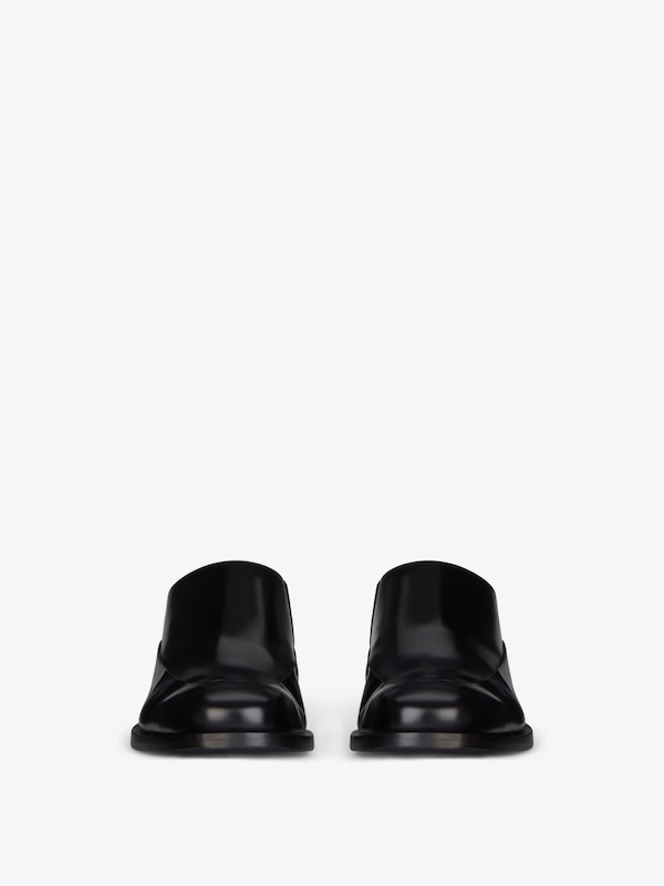 Givenchy Squared derbies in leather Últimos 3 días