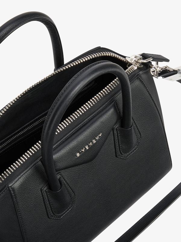 Givenchy Small Antigona bag in grained leather Envío gratis