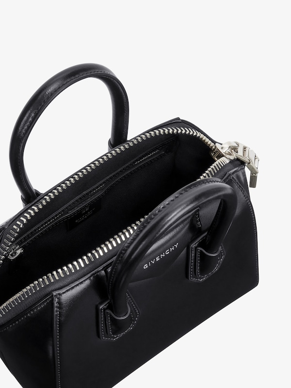 Givenchy Mini Antigona bag in Box leather Superdescuento