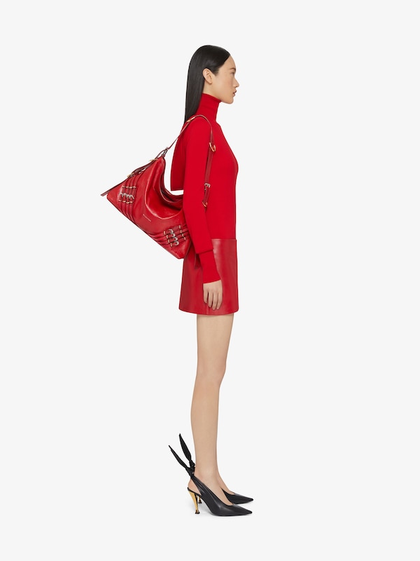 Givenchy Medium Voyou bag in leather with multi-buckles Última moda