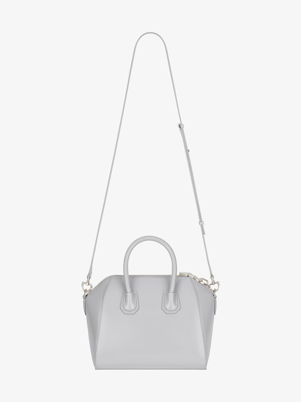 Givenchy Mini Antigona bag in Box leather Precio ultrabajo
