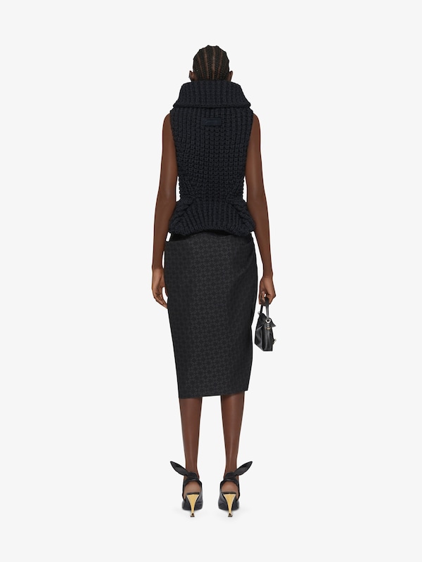 Givenchy Sleeveless fit peplum sweater in waffle wool Descuento