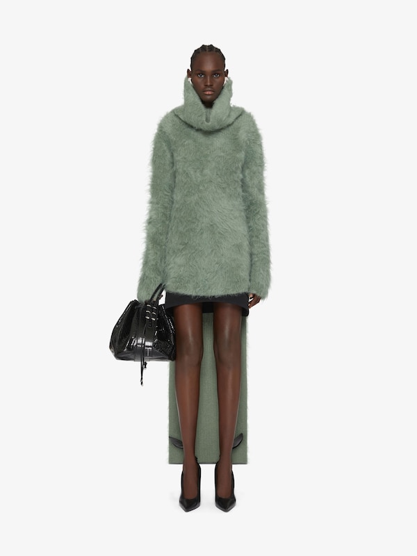 Givenchy Sweater in mohair and wool with train Liquidación