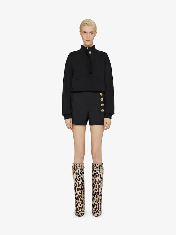 Givenchy Shorts in wool and mohair with buttons Último día
