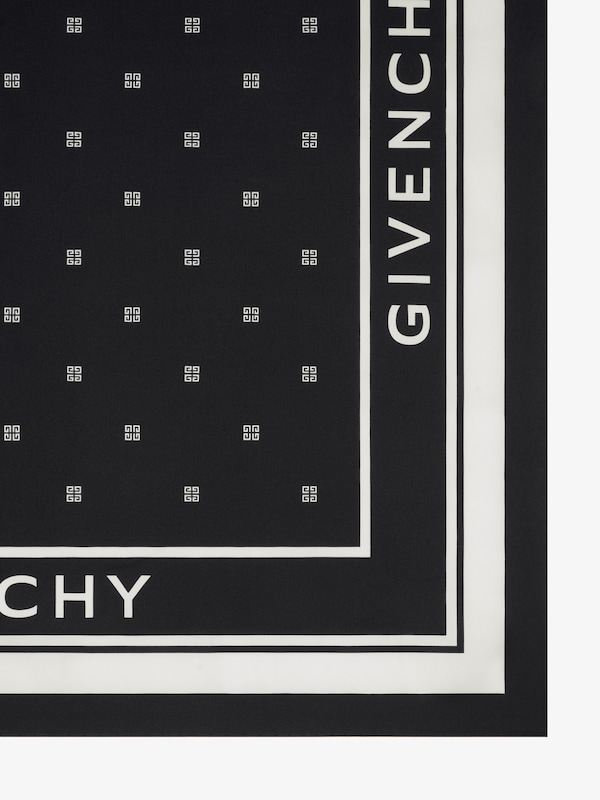 Givenchy Square in 4G silk Promoción trimestral