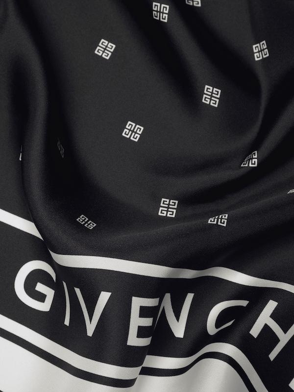 Givenchy Square in 4G silk Promoción trimestral