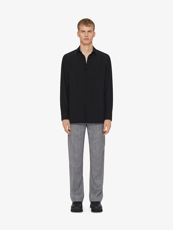 Givenchy Shirt in silk with plastron Últimos 3 días