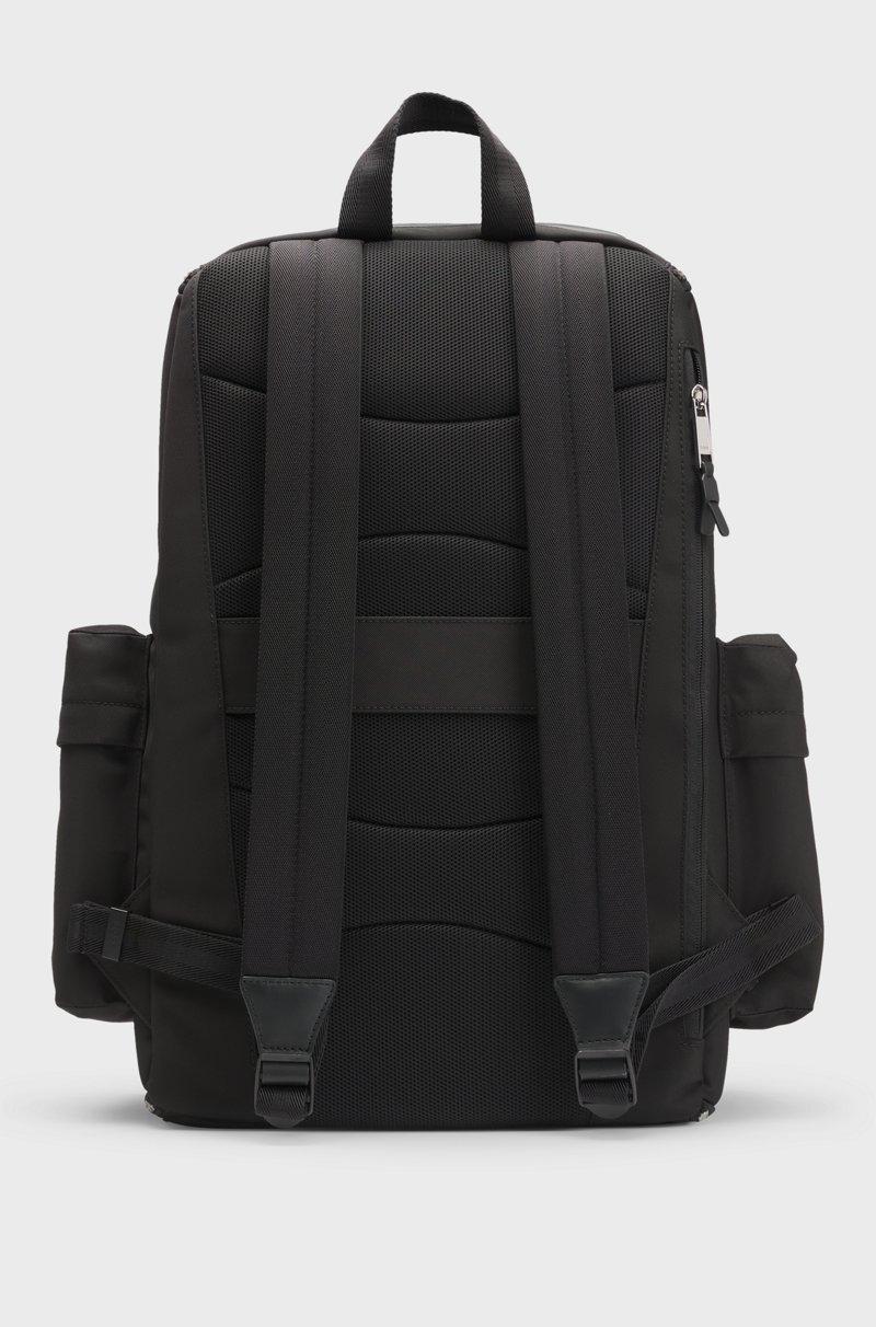 Hugo Boss Mochila de varios bolsillos con cierre de cremallera y ribetes de la marca Mejor oferta