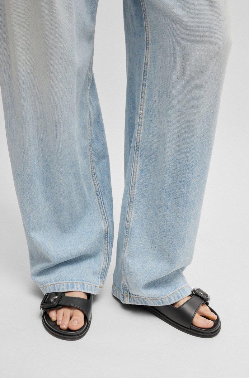 Hugo Boss Chanclas de piel con dos tiras con hebilla Solo queda un día
