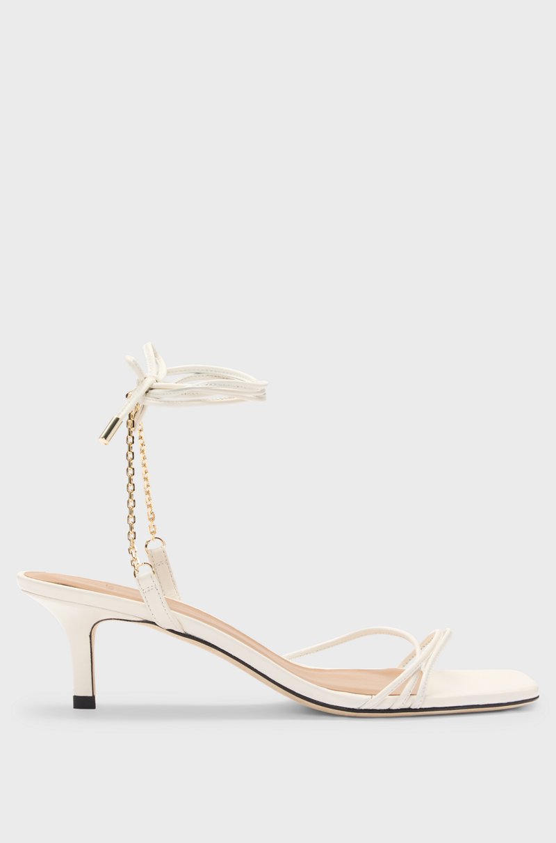 Hugo Boss Sandalias de piel con cadena en tono dorado Superdescuento