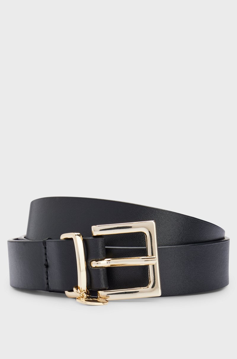 Hugo Boss Cinturón de piel italiana con colgante de logo dorado