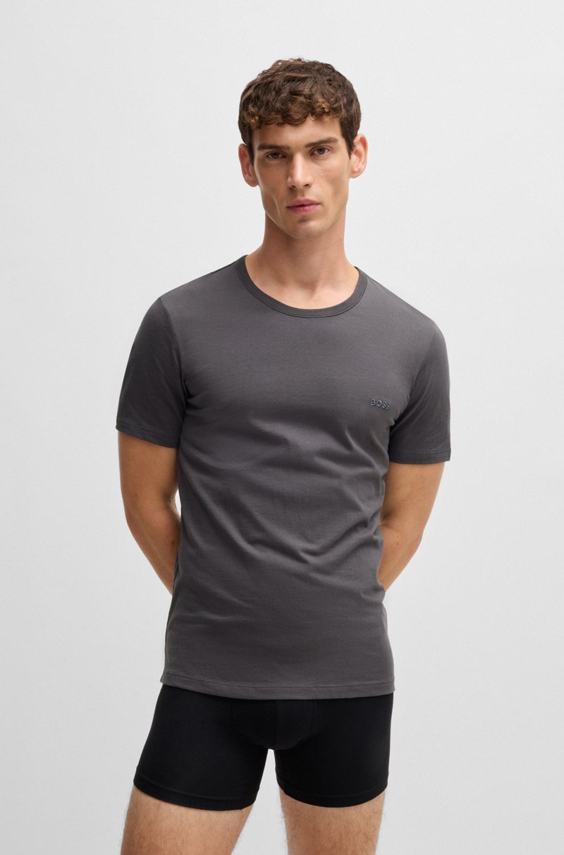 Hugo Boss Paquete de tres camisetas de algodón con logo bordado Último día