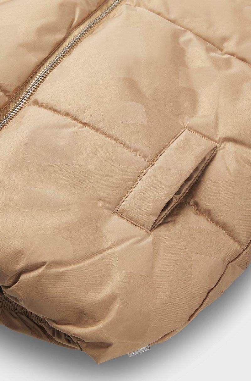 Hugo Boss Chaqueta acolchada para niños adornada con monogramas Descuentos del mes
