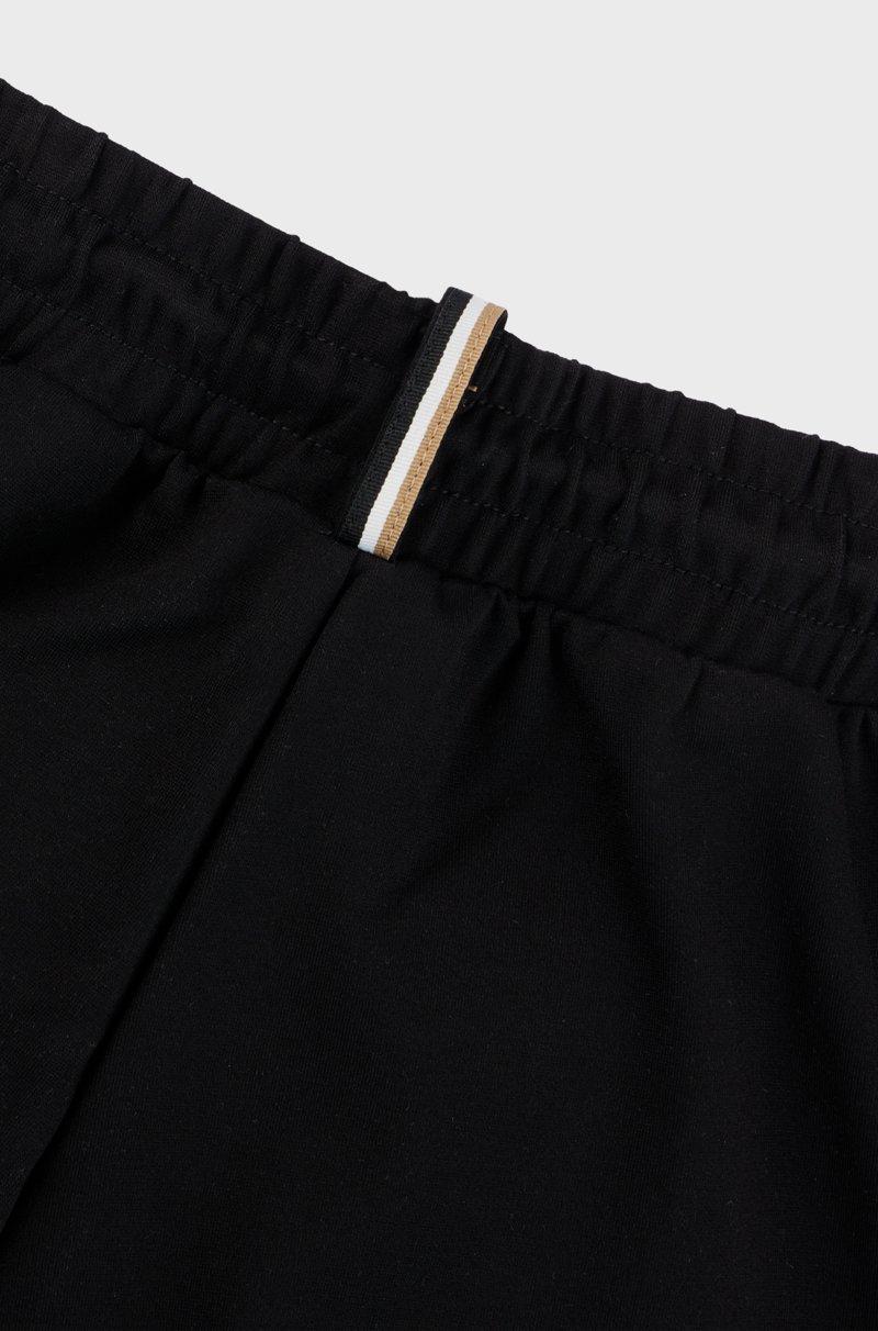 Hugo Boss Shorts para niños en tejido elástico con ribetes y logo Tienda