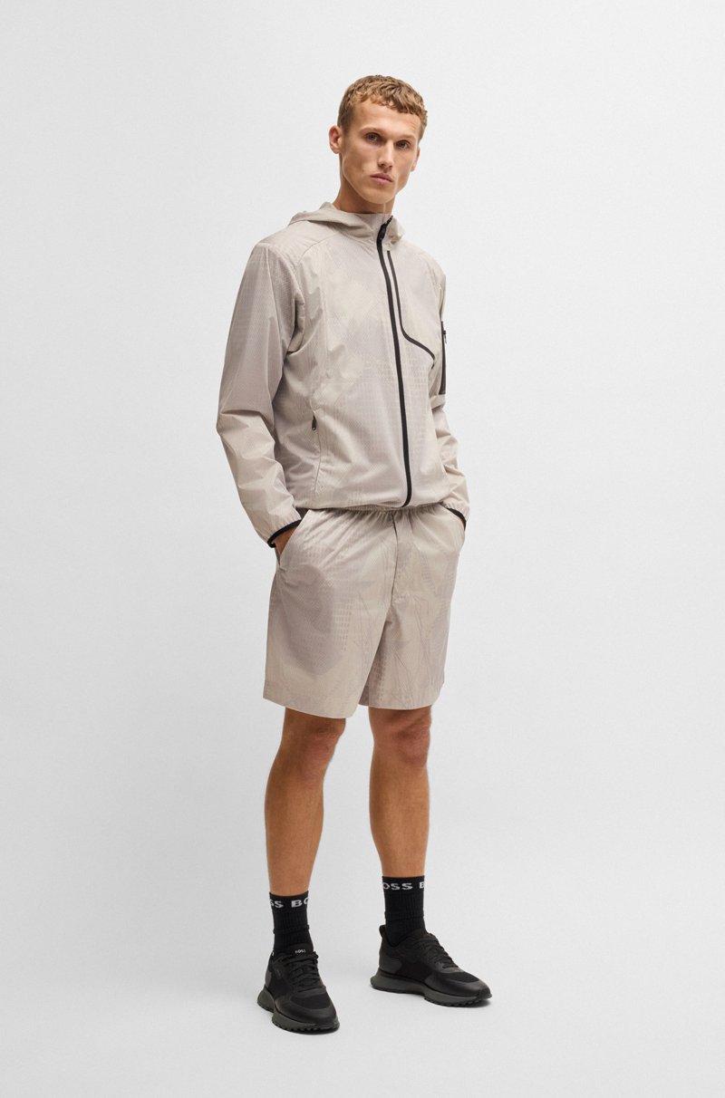 Hugo Boss Shorts de estilo activo de malla laminada con estampado integral En oferta