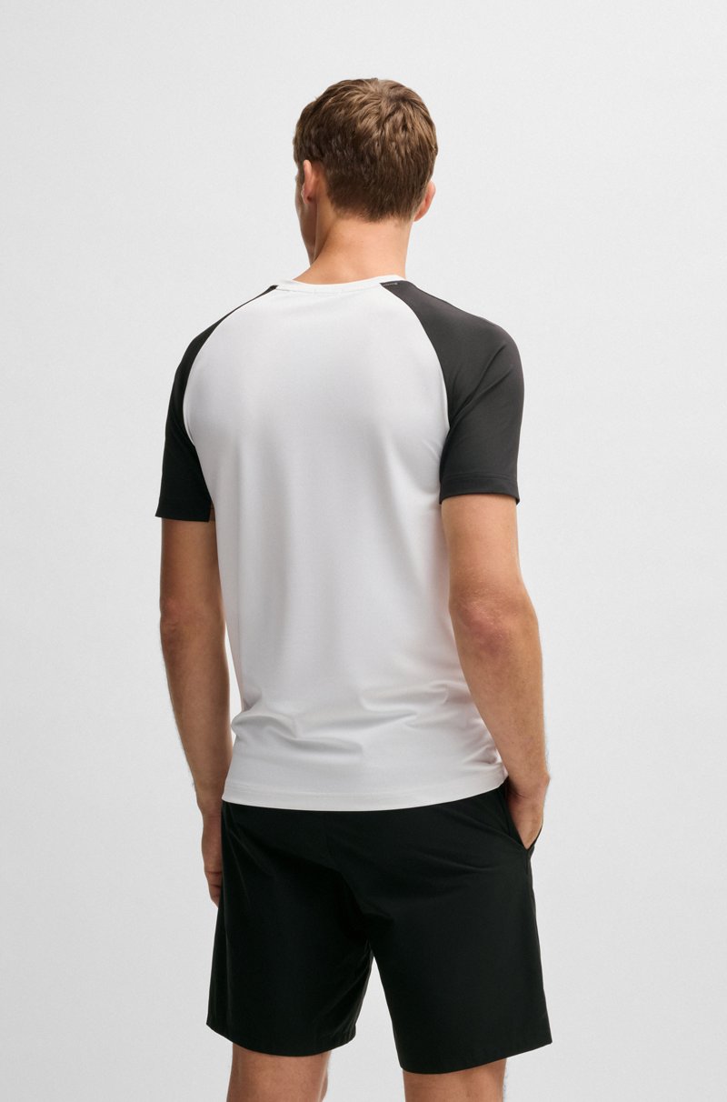 Hugo Boss Camiseta deportiva con bloques de color en tejido que absorbe la humedad Ventas relámpago