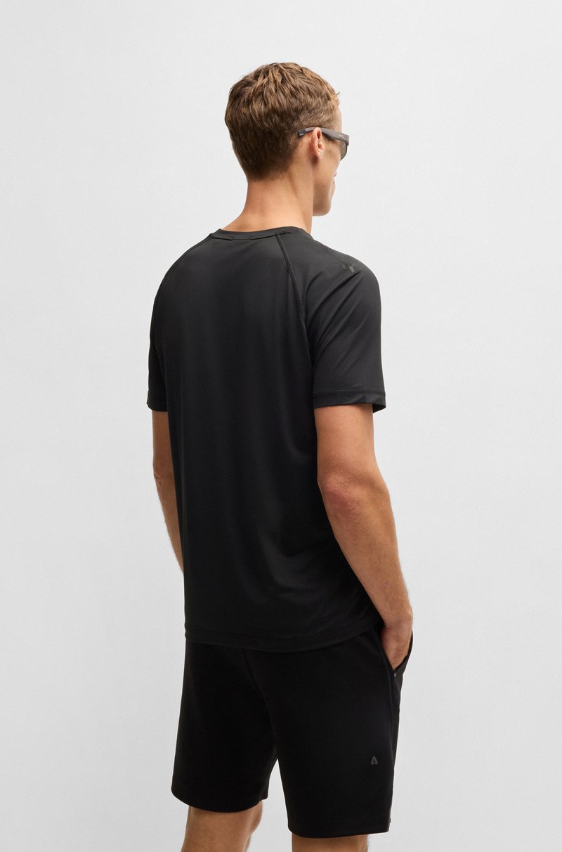 Hugo Boss Camiseta activa slim fit con detalles reflectantes decorativos ÚLTIMAS EDICIONES
