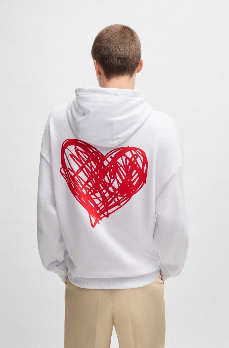 Hugo Boss Prenda con capucha en felpa de algodón con eslogan y gráficos de corazones COMPRAR AHORA