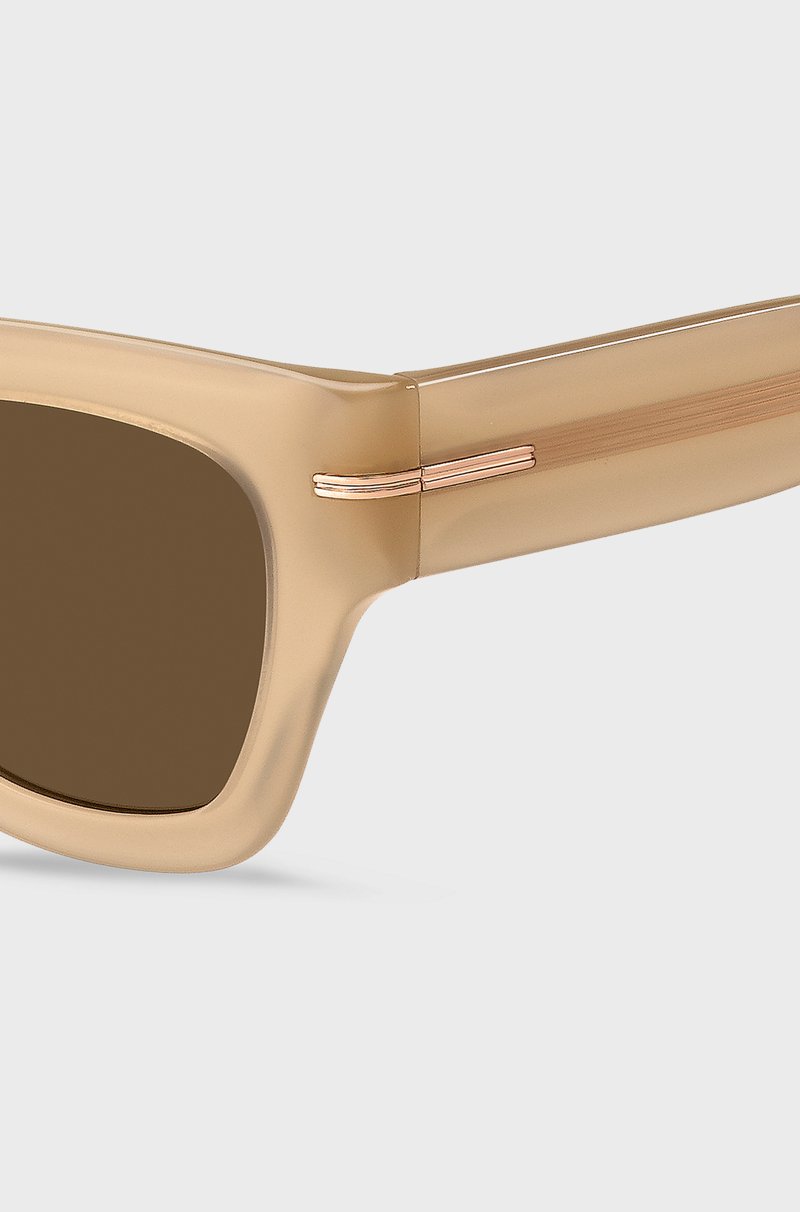 Hugo Boss Gafas de sol de acetato beige con detalle dorado de la marca Precios de Black Friday