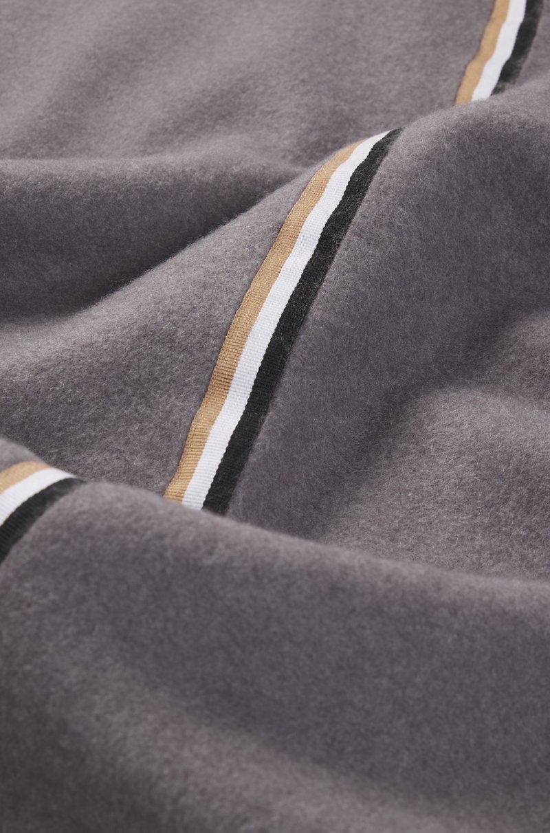 Hugo Boss Cubrecamas de forro polar con aplique de raya de la marca Devoluciones gratuitas