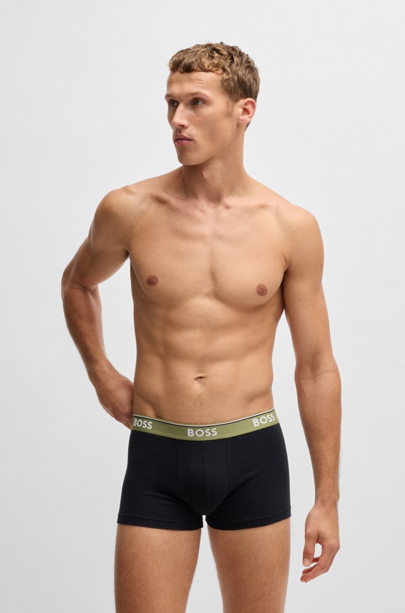 Hugo Boss Paquete de tres calzoncillos en algodón elástico con logo en la cintura Últimos 2 días