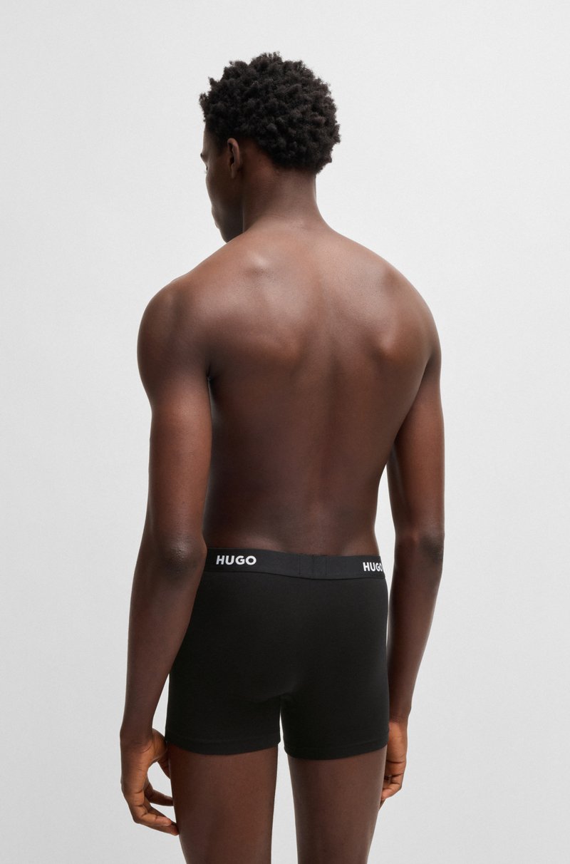 Hugo Boss Paquete de tres calzoncillos bóxer largos en algodón elástico Oferta exclusiva