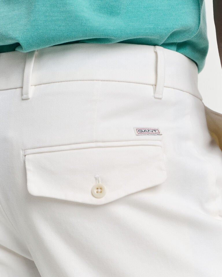Gant Pantalones Slim Fit de sarga de algodón ajustados en el bajo Grandes descuentos