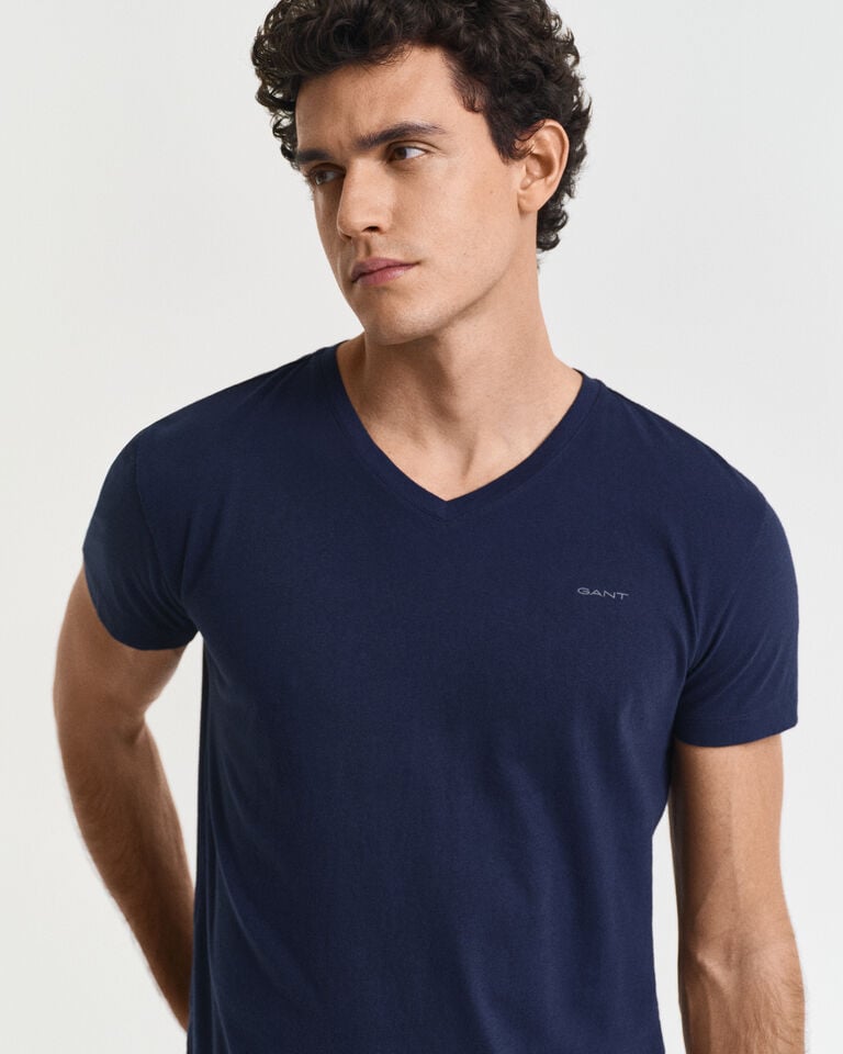 Gant Paquete de dos camisetas de cuello de pico En oferta